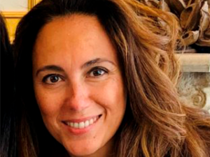 AdelaEl motivo de mi afiliación al Partido Popular es la decisión de formalizar mi cercanía y apoyo a sus valores y a los fantásticos profesionales del partido que me he encontrado en mi vida laboral dentro de la gestión pública que han hecho que me sienta cerca de esta organización y quiera involucrarme en ella.